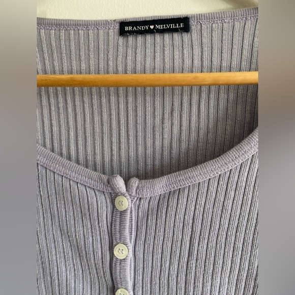 Brandy Melville lilac purple ribbed top - Picture 3 of 4